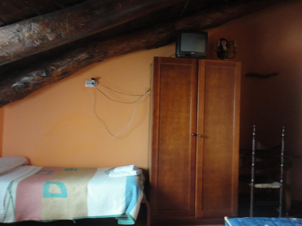 Hostal Venta Liara Allepuz Oda fotoğraf